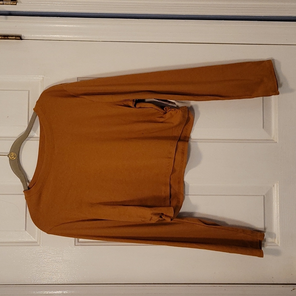 Junios cropped long sleeve ruched t-shirt